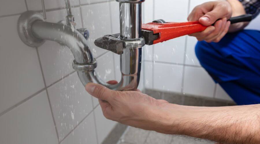 Expert burst pipe repair services in Mackey, IN